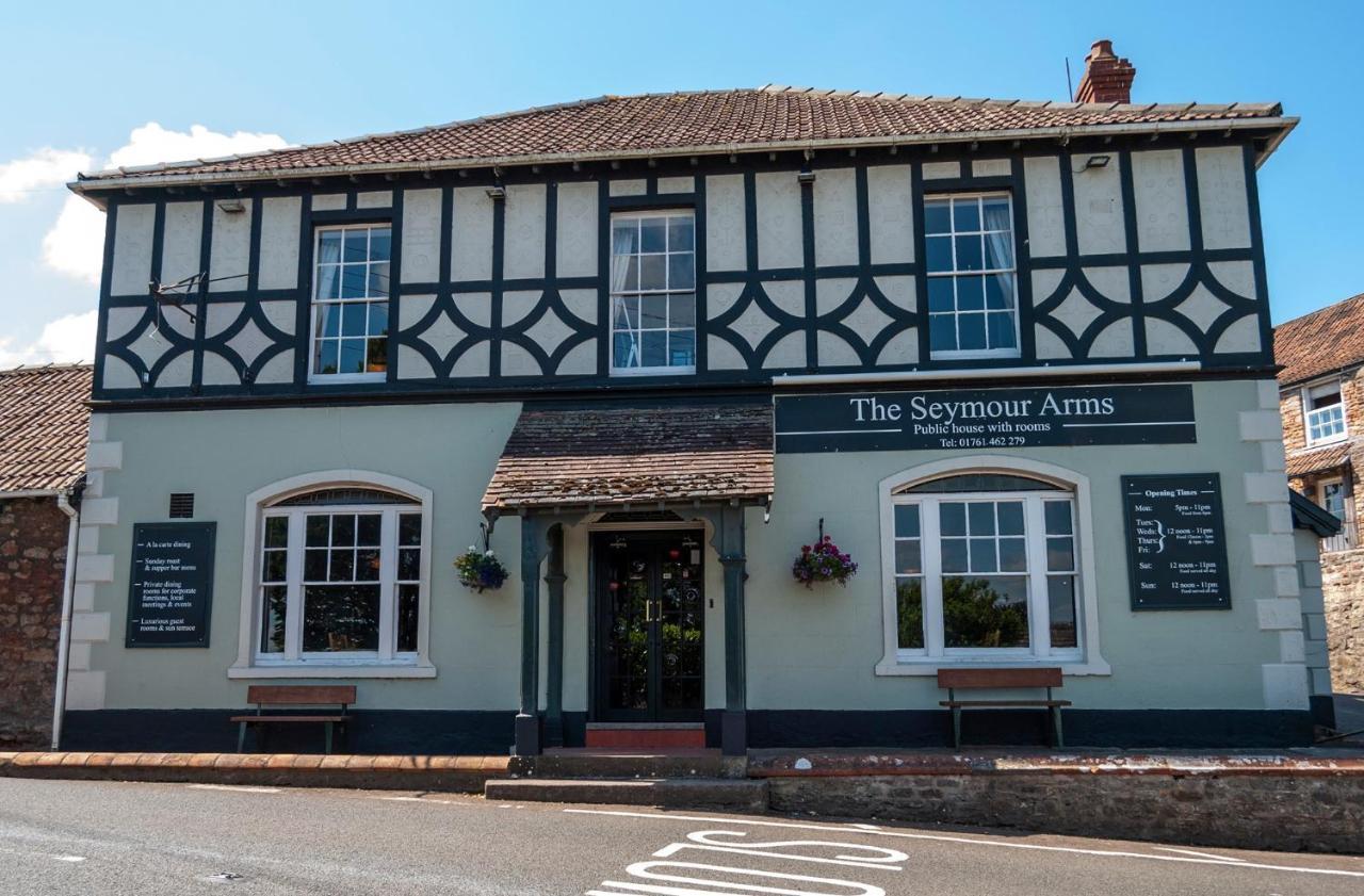 ホテル The Seymour Arms Blagdon エクステリア 写真