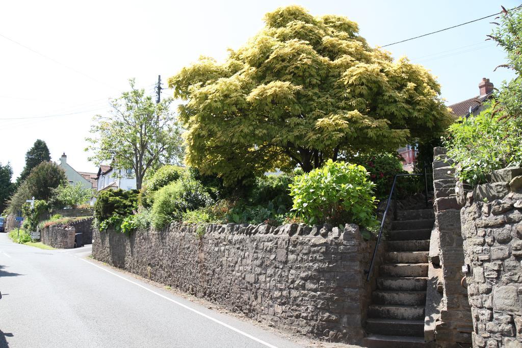 ホテル The Seymour Arms Blagdon エクステリア 写真