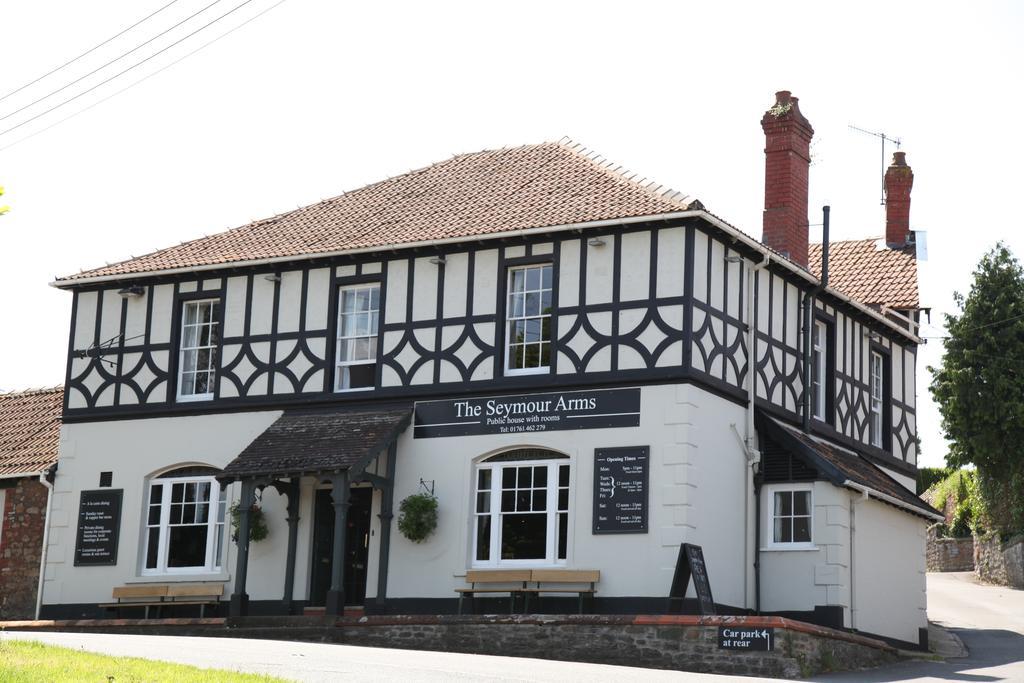 ホテル The Seymour Arms Blagdon エクステリア 写真