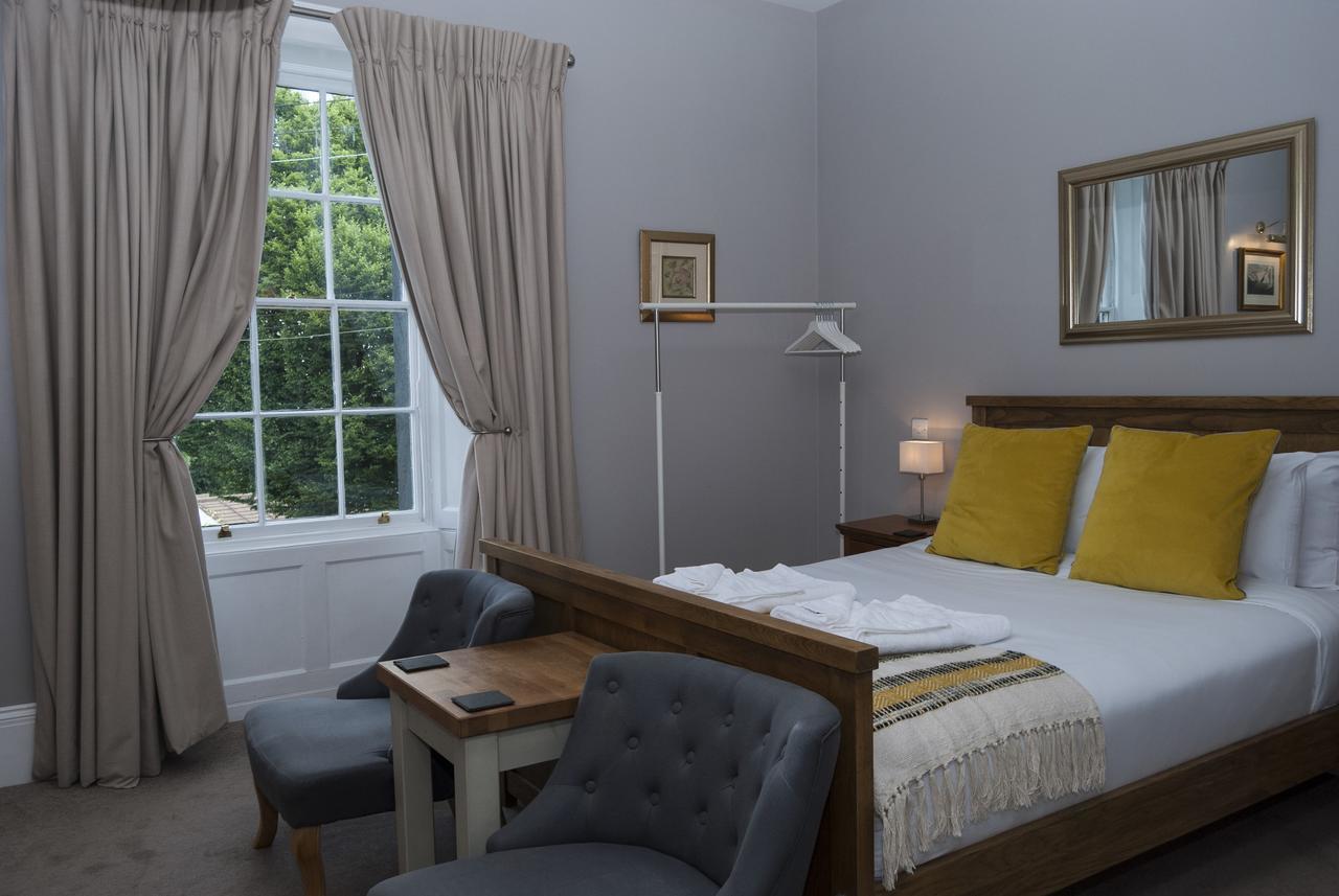 ホテル The Seymour Arms Blagdon エクステリア 写真