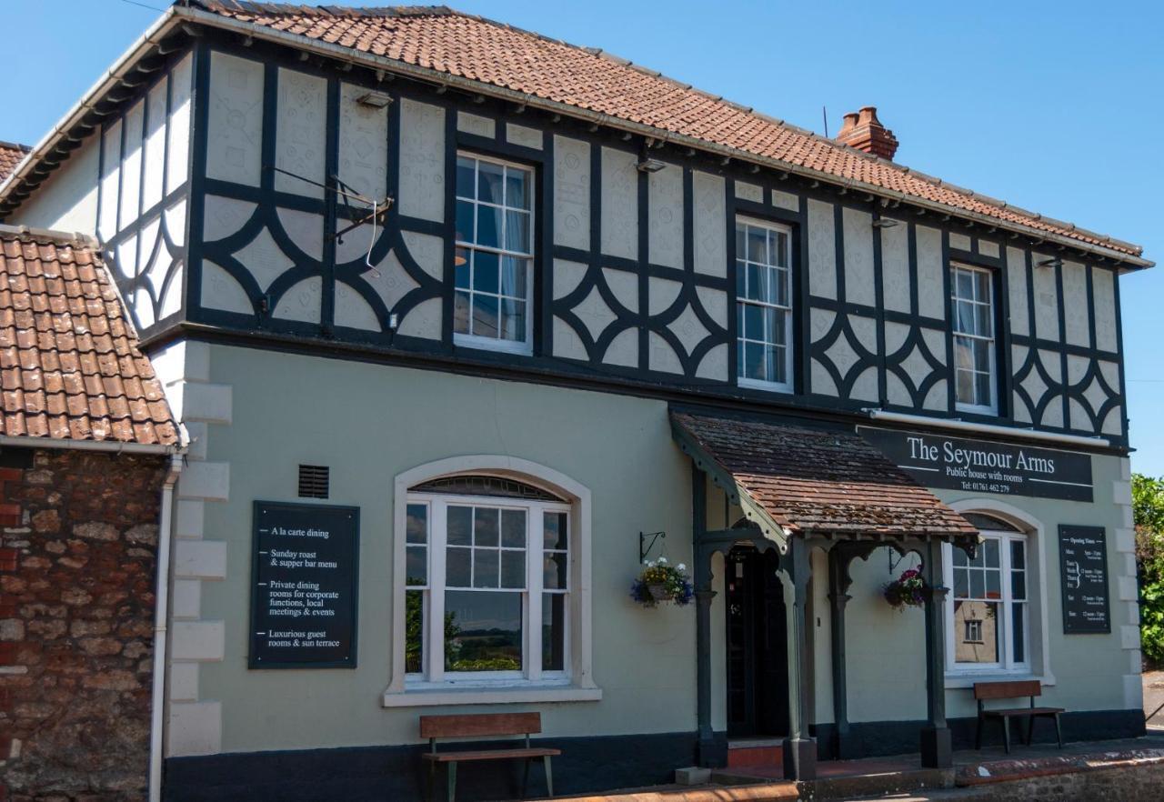 ホテル The Seymour Arms Blagdon エクステリア 写真